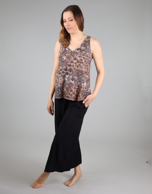 מכנסיים רחבים