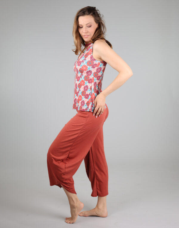 גופייה צמודה