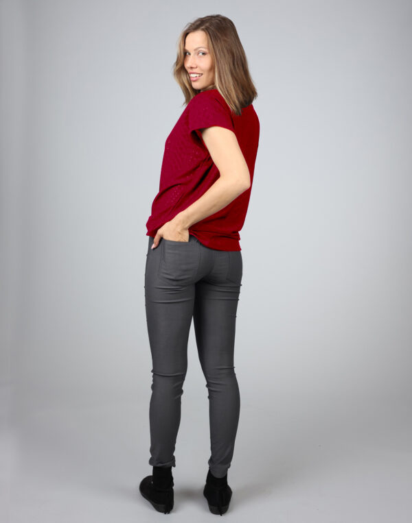 חולצה משוחררת