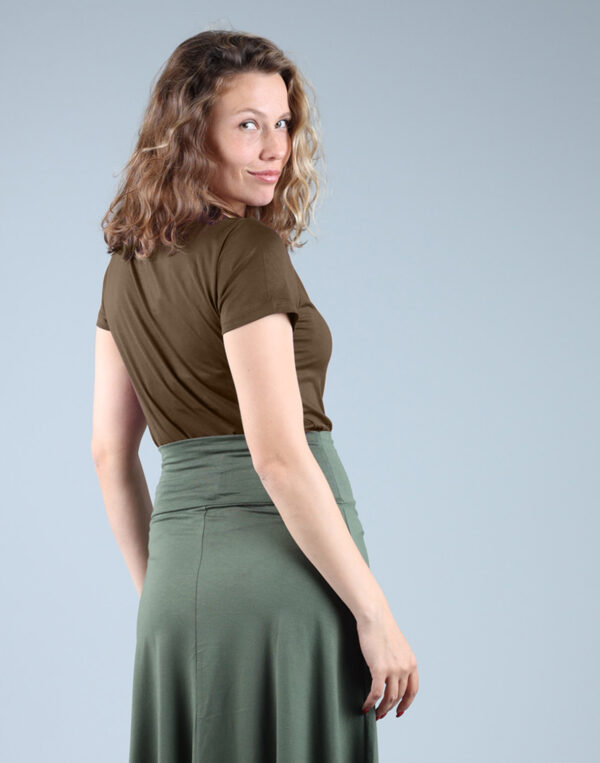 חולצת V בייסיק