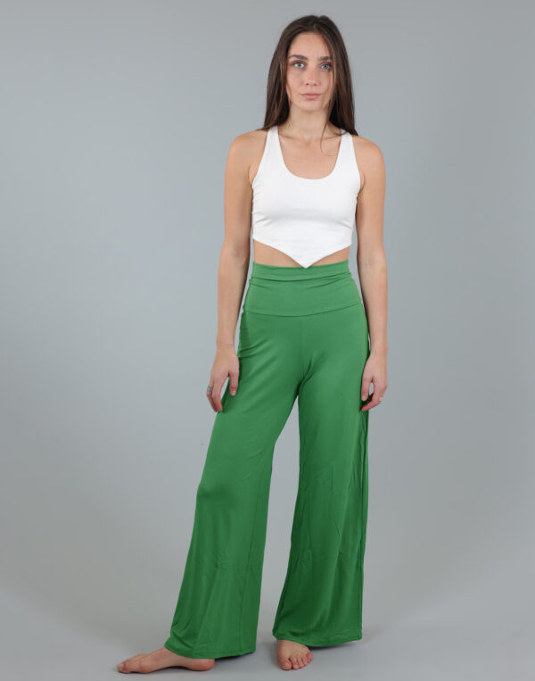 מכנסי לייקרה מתרחבים