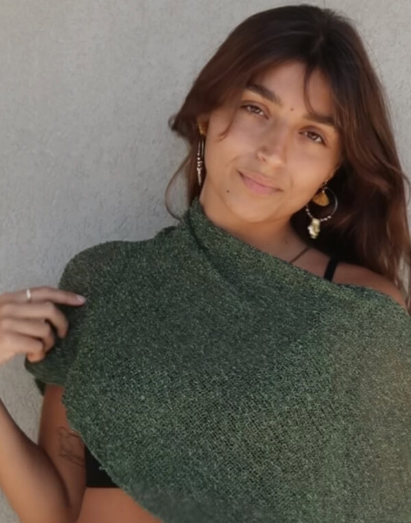 פונצ`ו סריג