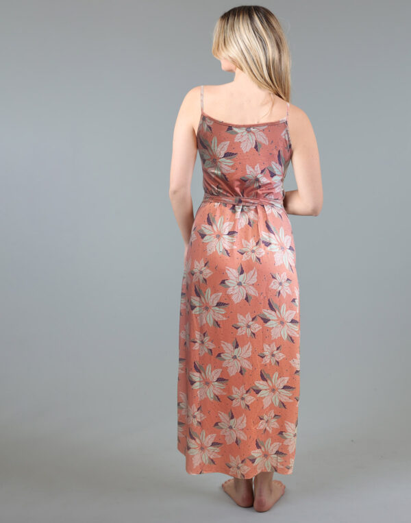 שמלת מקסי כתפיות