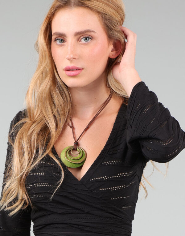 חולצת מעטפת