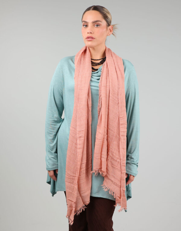 צעיף מקומט פסים צרים