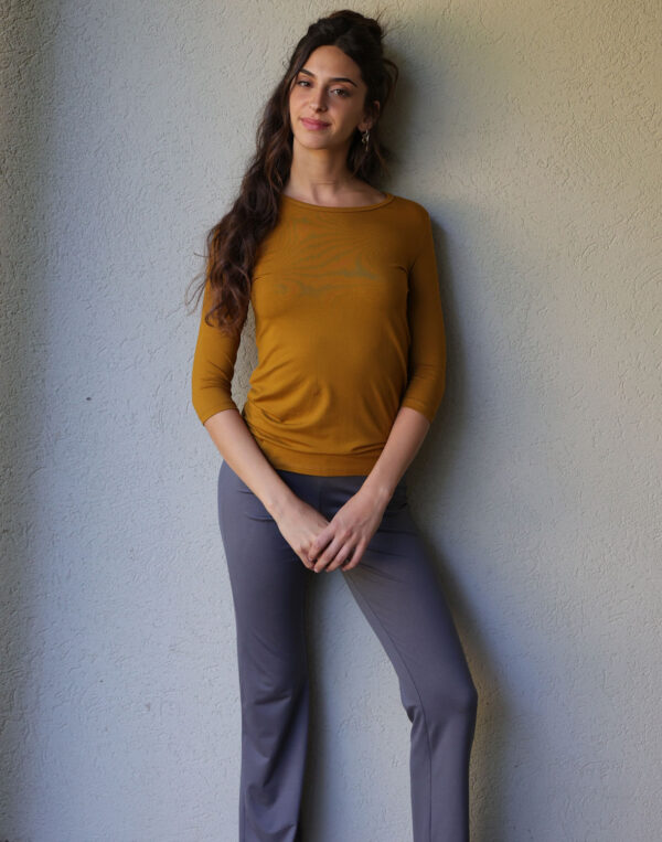 מכנסיים מתרחבים