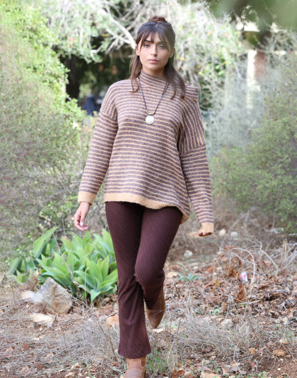 מכנסיים מתרחבים