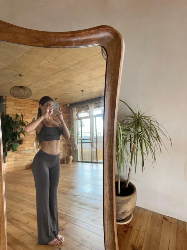 מכנסיים מתרחבים